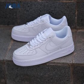 Giày sneaker nữ trắng phối đồ