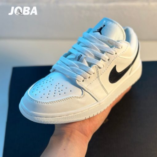 Giày Sneaker Joba Jordan 1 Low White Black